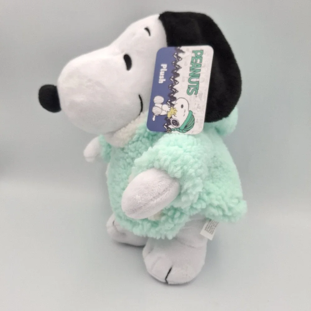 Peanuts Winter Snoopy Plush with‎ Green Hoodie Fleece Jacket 2024 Whit Tag Ruz